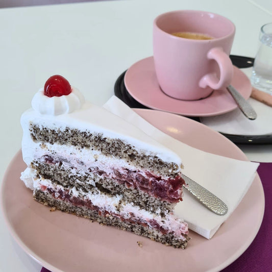 Vegane Mohn-Kirsch Torte