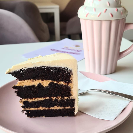 Vegan: Death by chocolate mit Erdnussbuttercreme